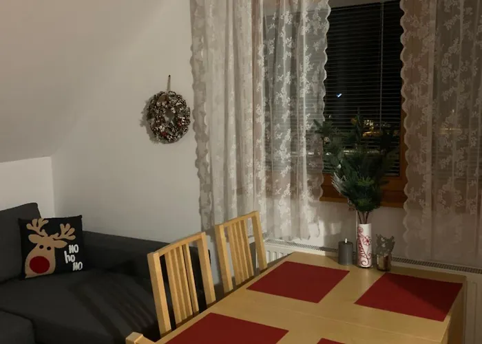 Apartment Yellow Apartma *